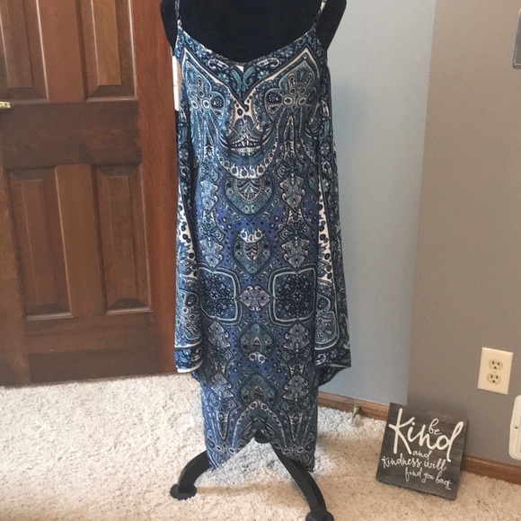 Altar’d State Butterfly Dress - Picture 2 of 8